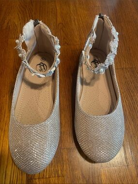 Trary Girls Ballerina Flats - siz 4